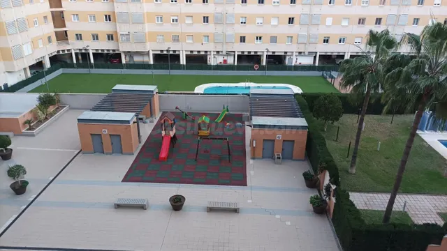 Precioso piso en alquiler de larga duración en zona de Parque Litoral. — 2