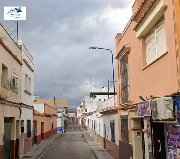 Venta casa en Línea de la Concepción (Cádiz) - foto 2