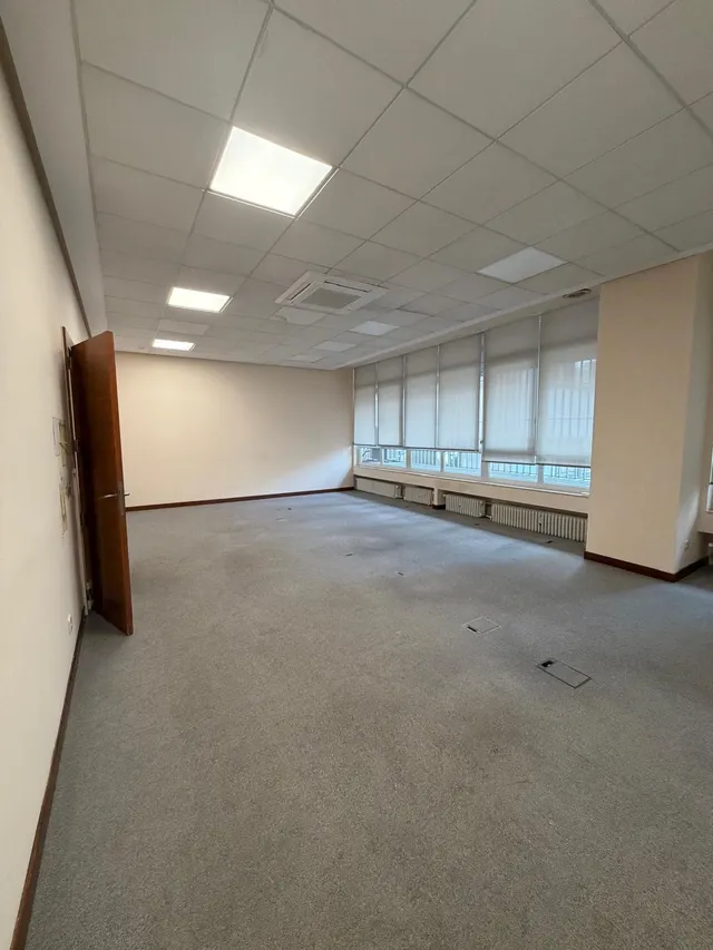 Oficina 6 habitaciones 250m² en alquiler - Cuzco — 24