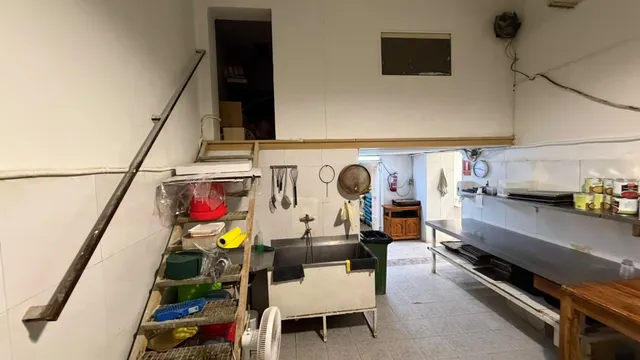 Amplio Local Comercial en Puerto de Castellón por €250,000 — 8
