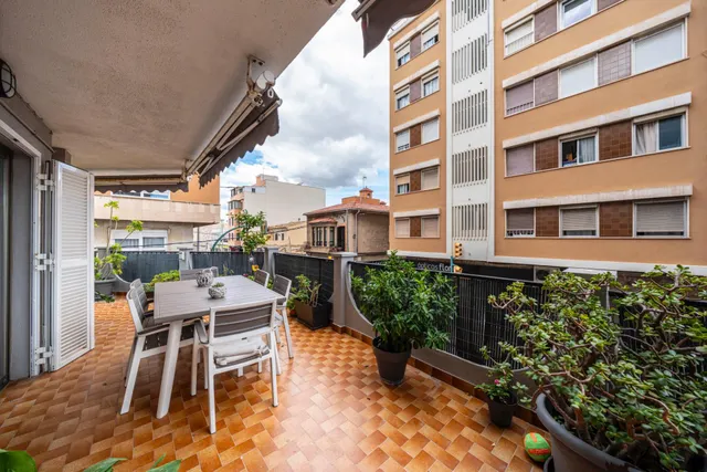 Piso de 3 habitaciones con espectacular terraza de 60 m2 en Coll d’en Rabassa — 27