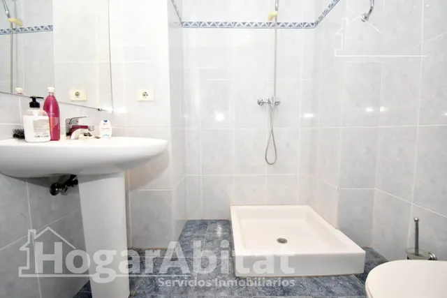 Amplia casa con terraza y muchas posibilidades en casco histórico — 42