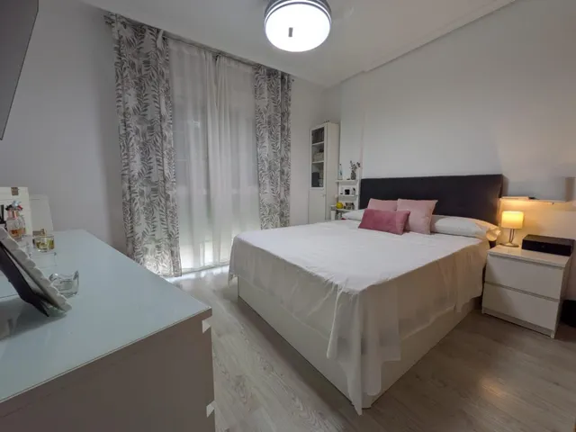 AMPLIO PISO DE 3 DORMITORIOS CON PATIO DE 55 M2 EN EL CENTRO DE SANTOMERA — 38