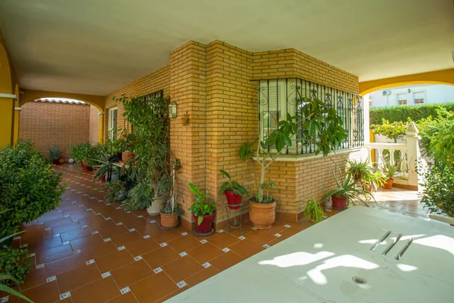 CHALET INDEPENDIENTE JUNTO AL VIEJO VIVERO EN BADAJOZ — 5