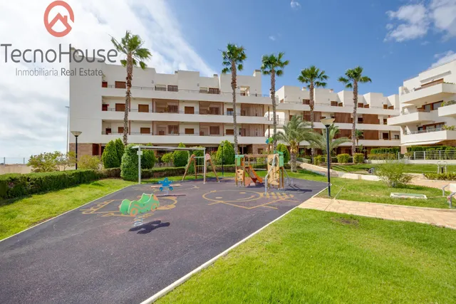 Moderno Piso en Residencial Terrazas De Campoamor con Vistas al Mar — 44