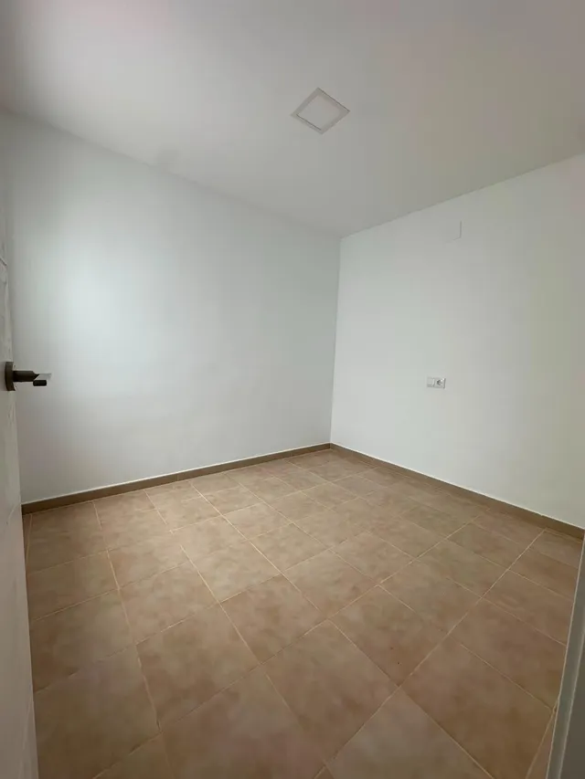 BUNGALOW ADOSADO DE 2 DORMITORIOS EN LA SIESTA (TORREVIEJA) — 23