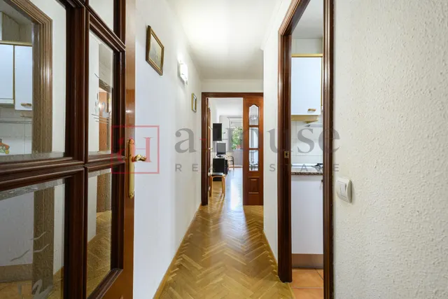 Luminoso piso con balcón en les corts — 29