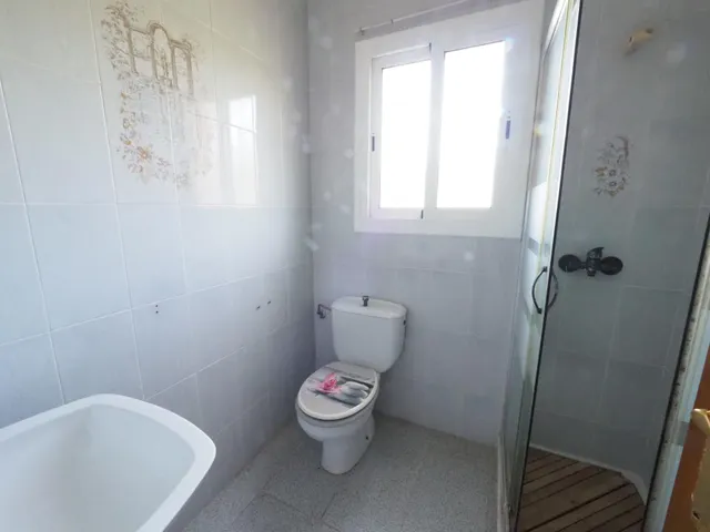 SE VENDE CASA INDEPENDIENTE EN OLESA DE BONESVALLS — 33