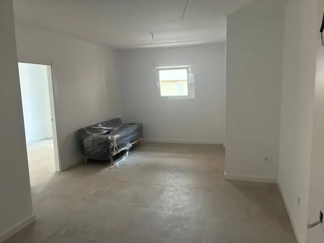 DISPONIBLE PARA DICIEMBRE !! VIVIENDA A ESTRENAR, CON GARAJE - foto 3
