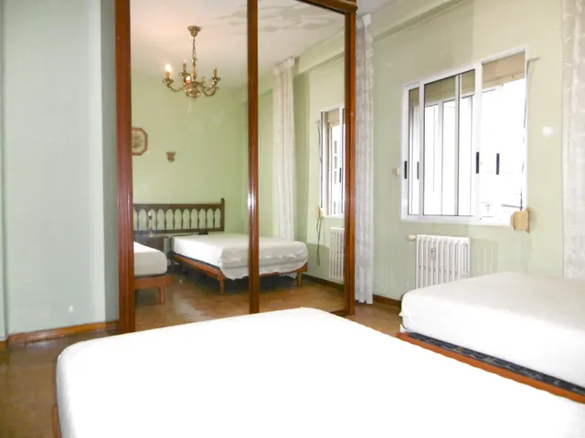 VIVIENDA DE 2 DORMITORIOS Y TERRAZA FRENTE A PLAZA DE TOROS — 10