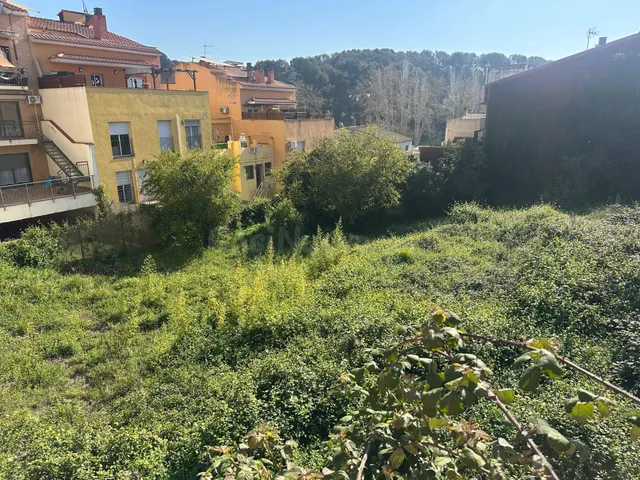 Solar urbano residencial en Rubí para proyecto plurifamiliar