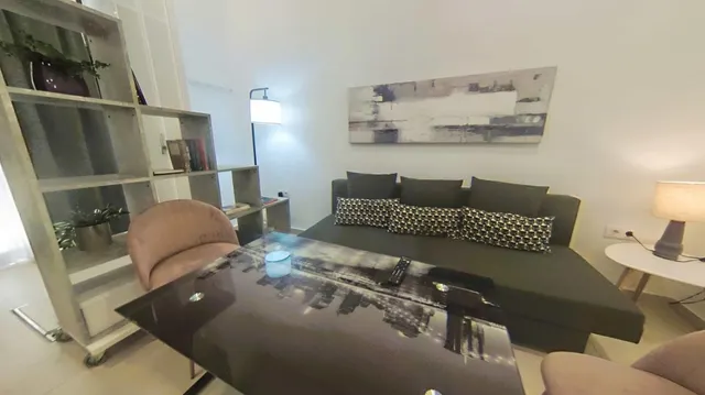 APARTAMENTO EN EXPLOTACIÓN TURÍSTICA — 35