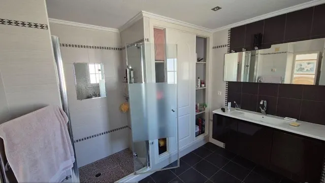 Casa o chalet independiente en venta en Calle Panticosa, 4 — 24
