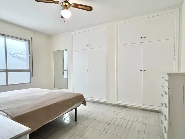 Bungalow con terraza, Alicante, Torrevieja. 2 habitaciones, 61 m2, 450 metros del mar — 16
