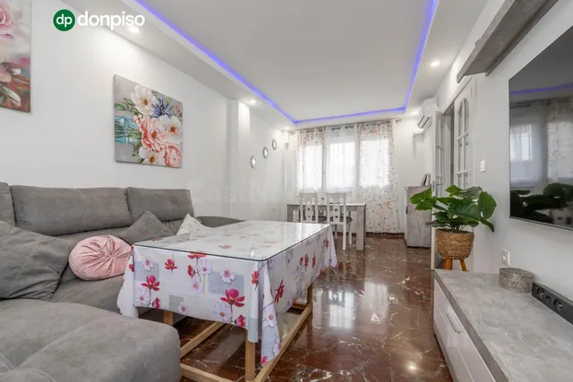 Encantadora Casa Reformada en Ogijares con Vistas y Espacios para Disfrutar — 3