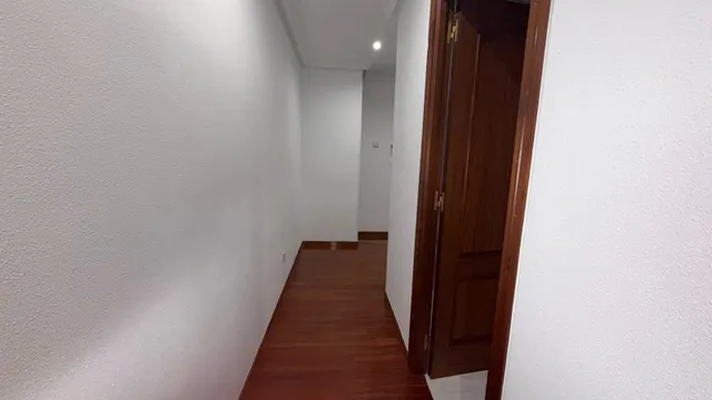 MARAVILLOSO PISO DE ALQUILER POR TEMPORADA EN PLENO CENTRO DE OURENSE – ZONA VALLE-INCLÁN — 41