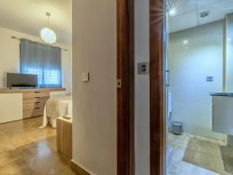 Apartamento con licencia turística en huerta de la reina — 13