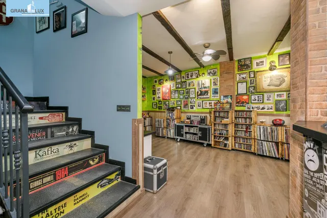 ¡Tu nuevo hogar te espera en Churriana de la Vega! Casa adosada con patio, garaje y futura parada de metro a pocos pasos. — 23