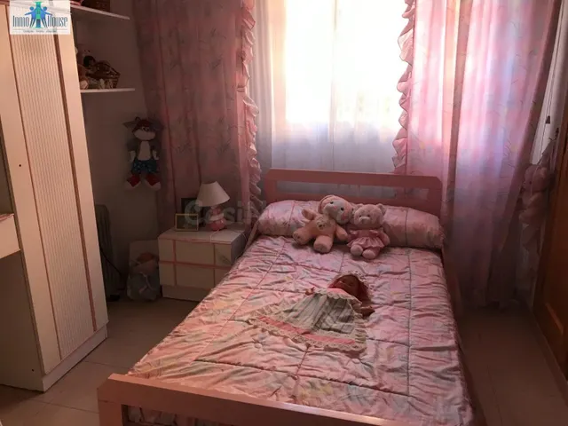SE ALQUILA PISO PARA ESTUDIANTES - foto 2