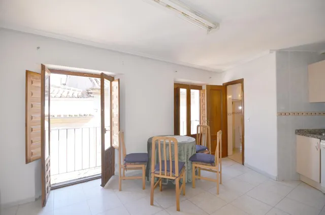 Urbis te ofrece un estupendo edificio en venta en todo el centro de Ciudad Rodrigo, Salamanca. — 14