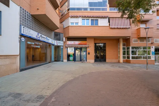 Local Comercial en venta — 16