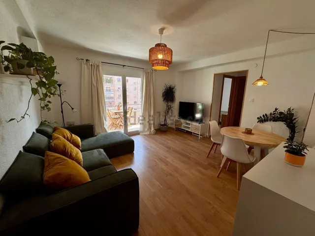 Piso 3 habitaciones 85m² en alquiler - Ciutat Jardí - foto 2