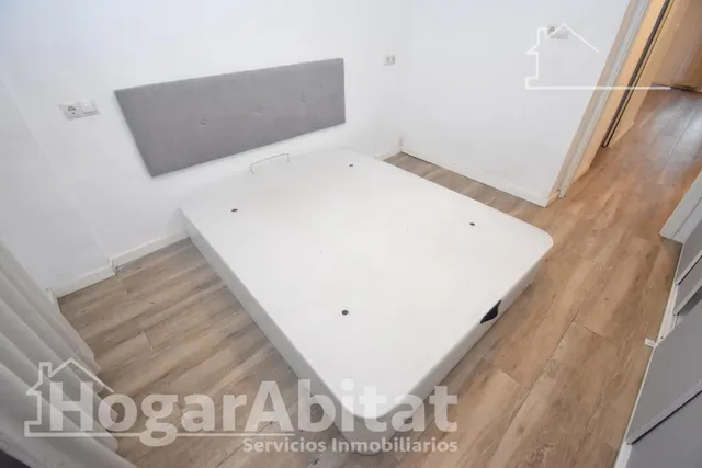 ¡oportunidad! bajo bonito, luminoso y reformado con patio, todo amueblado — 13