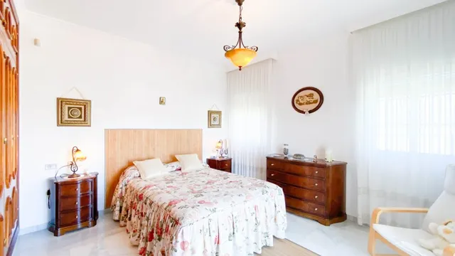 VENTA DE CHALET INDEPENDIENTE EN LA ZONA DE EL LAGAREJO, MIJAS COSTA. ¡5 DORMITORIOS Y PISCINA! — 44
