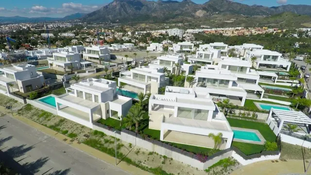 Chalet 4 habitaciones 400m² en venta - Rio Real - foto 5