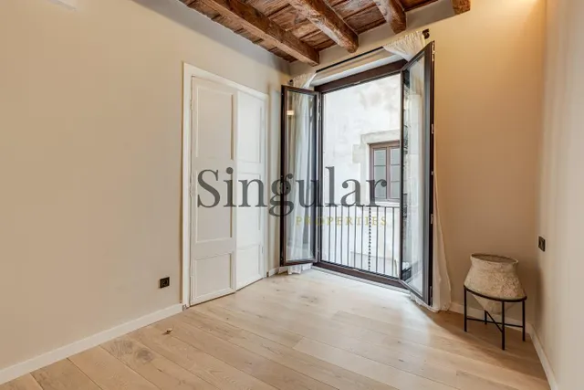 Piso reformado en el corazón del Barrio Gótico de Barcelona — 14