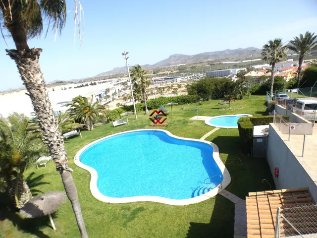AMPLIO APARTAMENTO CON VISTAS AL MAR - foto 2