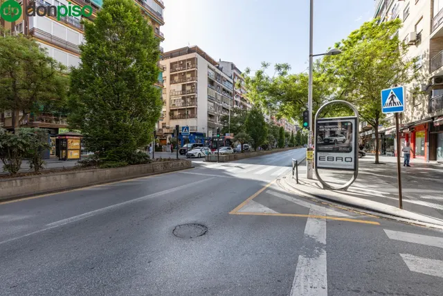 Piso con terraza y gran potencial junto a Camino de Ronda — 37