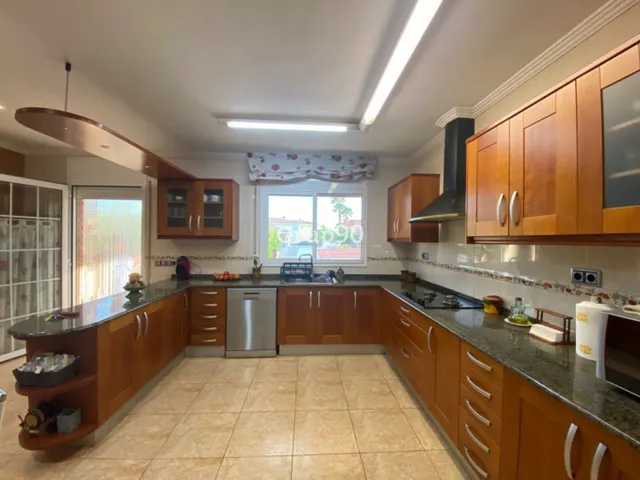Espectacular chalet en la mejor zona del municipio — 16