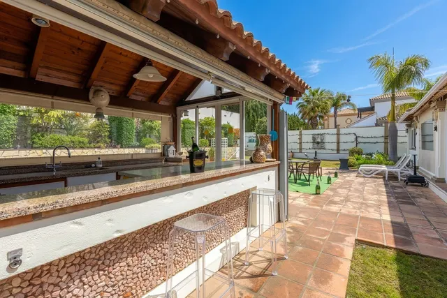 Chalet 3 habitaciones 253m² en venta - Costa del Sol — 30