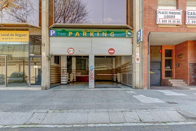 Parking de moto 3m² en alquiler - Eixample - foto 5