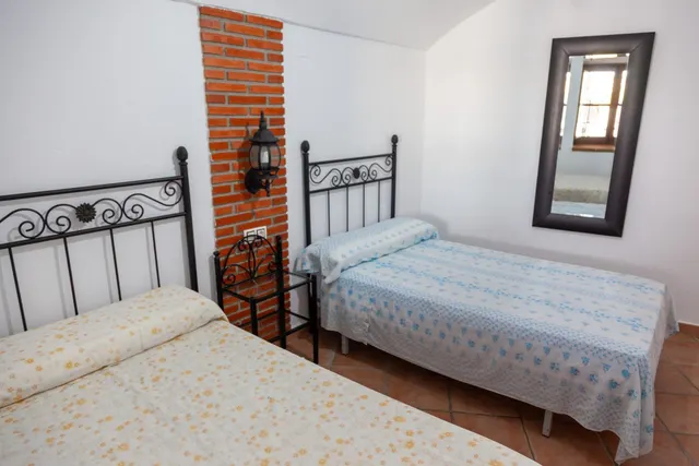Se Vende Casa Cueva en BENAMAUREL — 9