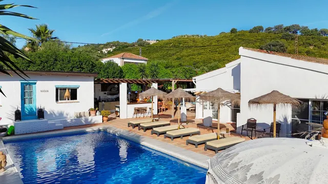 Chalet 4 habitaciones 263m² en venta - Costa del Sol - foto 4