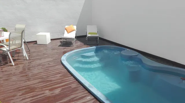 SE VENDE ADOSADO CON PISCINA EN LA GINETA. — 2