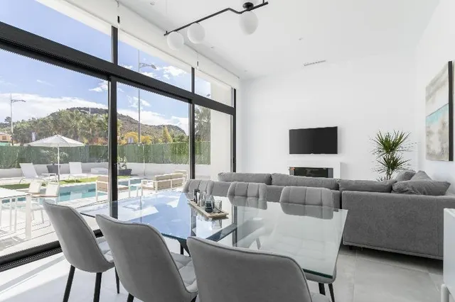 Villas espaciosas con piscina privada, en construcción, en un entorno natural muy privilegiado — 14