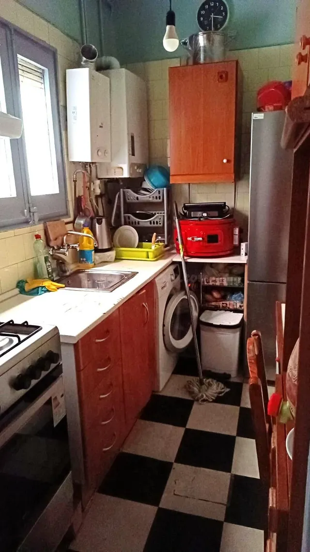 Oportunidad de Inversión en Piso a Reformar en Lleida - Zona - foto 2