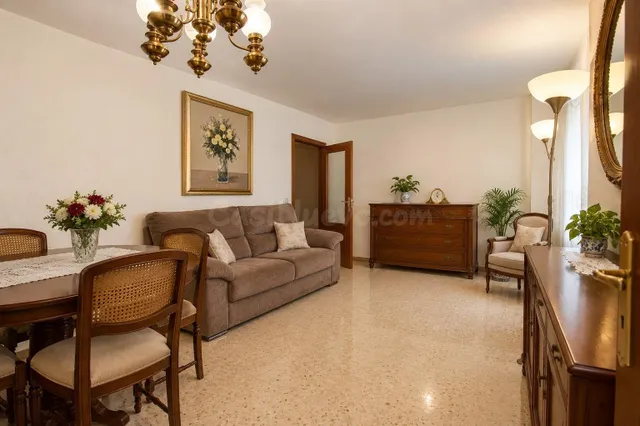 VENTA DE LA NUDA PROPIEDAD, PISO DE 4 DORMITORIOS