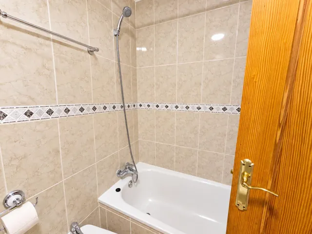 PLANTA BAJA - 2 DORMITORIOS - 2 BAÑOS - 87M2 - PATIO — 17