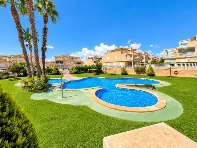 Vivienda con amplio solárium privado en Zeniamar VI – Orihuela Costa — 42