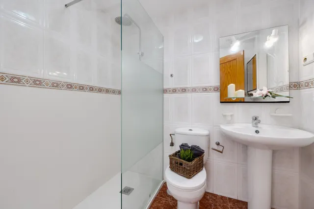 Apartamento de dos dormitorios en residencial con piscina comunitaria — 18