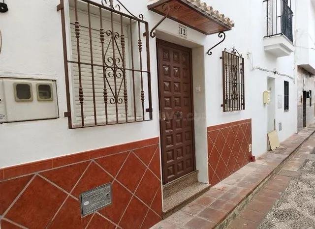 SE VENDE piso OKUPA en C Tras Casas Capitulares de Málaga - foto 3
