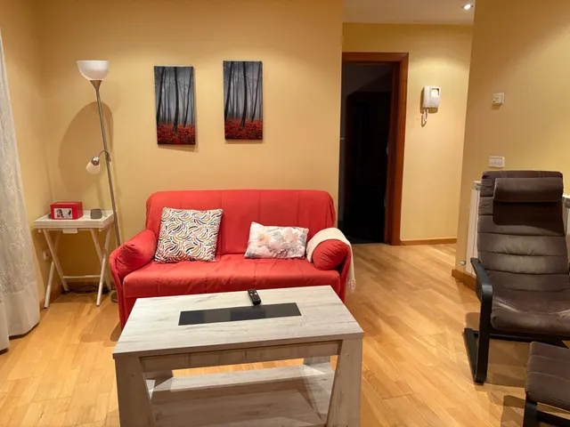 SE VENDE APARTAMENTO SEMINUEVO EN EL CENTRO DE VALENCIA DE DON JUAN, AMUEBLADO, COCINA, SALÓN, TERRAZA, DESPENSA, 2 HAB., BAÑO, — 8