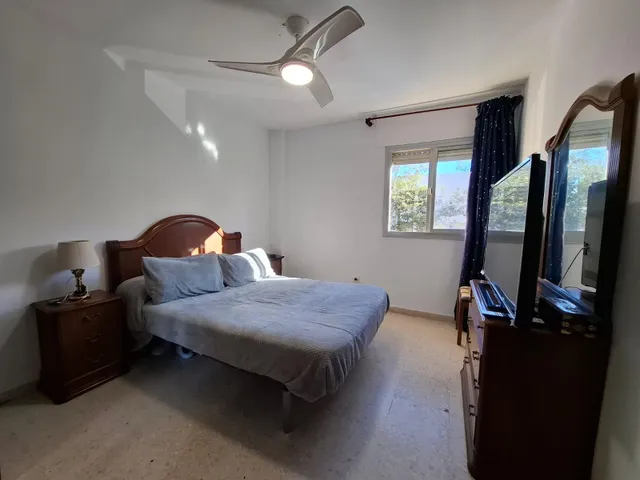 Piso de 80 m2 con ascensor en zona Rafael Alberti, Algeciras — 14