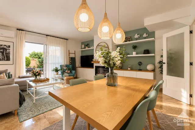 Pareado reformado con 5 habitaciones, terrazas y garaje en Reus — 23