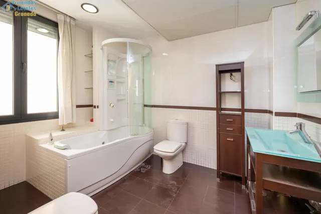 Casa exclusiva junto a Acera del Darro. Pleno centro de Granada. Seminueva y con ascensor propio — 15