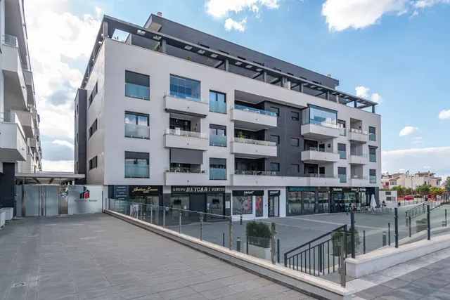 Exclusiva vivienda en Residencial Nevada — Urbanización de lujo junto al Centro Comercial Nevada — 18